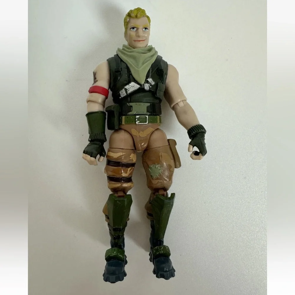 Fornite‎ 4 Inch Action Figures Lot of 3 - Jonesy Cuddle Team Vendetta Epic Games